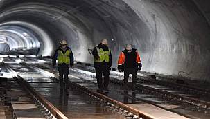 Narlıdere Metrosu'nun ray döşeme işlemlerinin yüzde 50'si tamamlandı