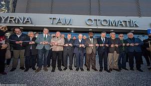 Türkiye'nin en büyük tam otomatik otoparkı İzmir'de açıldı 