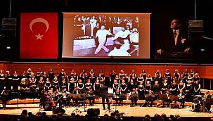 Cumhuriyetin kadınları İzmir'de söyledi, dünya dinledi 