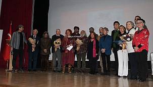 Foça'da Dünya Şiir Günü ve "Nevruz" Attila İlhan şiirleriyle kutlandı 