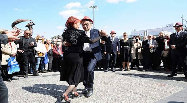 İleri yaş haftası kortejle noktalandı  