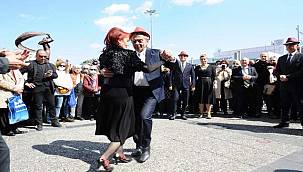 İleri yaş haftası kortejle noktalandı