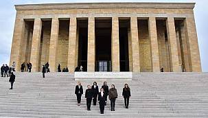 İZİKAD Atatürk'ün huzurunda 