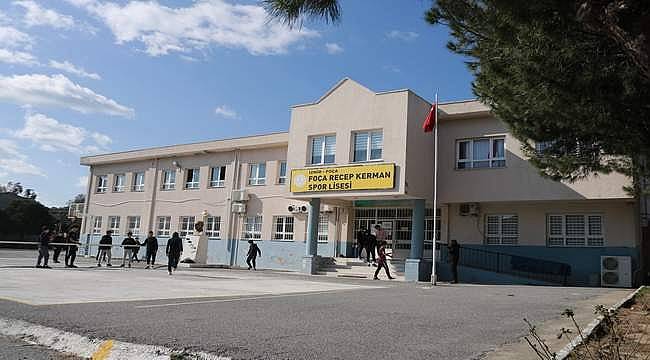 Türkiye'nin ilk ve tek tematik futbol lisesi Foça'da 