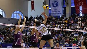 VakıfBank, normal sezon liderliğini garantiledi 