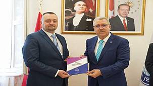 140 yıllık dönemi kapsayan akademik yayınlar kitaplaştırıldı 