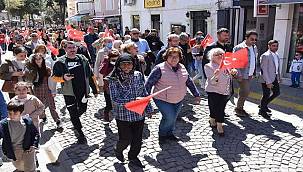 Atatürk'ün Foça'ya gelişinin 88. yılı anıldı