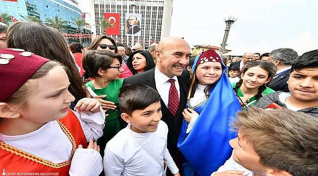 Başkan Soyer'den 23 Nisan Mesajı: "İhtiyacımız olan tek şey yeniden Cumhuriyet ruhu ile kenetlenmek ve çalışmak"  