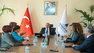 Başkan Soyer kadın belediye başkanlarıyla buluştu 