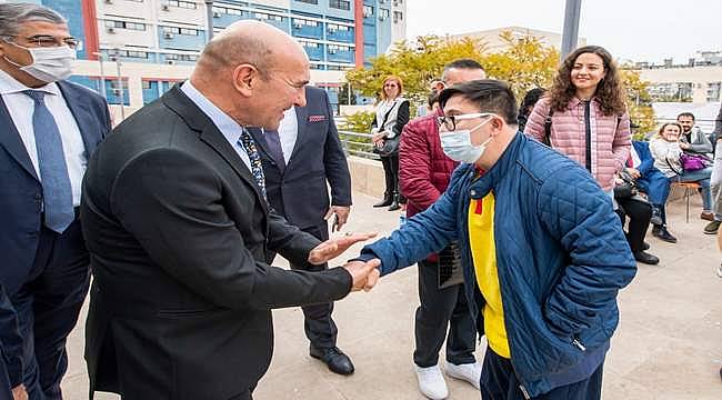 Başkan Tunç Soyer: "Elimizi taşın altına koymaktan vazgeçmeyeceğiz" 