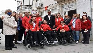 Engelli Boccia sporcuları Foça'yı sevindirdi 