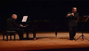 Flüt ve piyano resitali müzikseverleri büyüledi