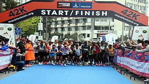 Maraton İzmir'de yeniden rekor 