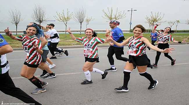 Maraton İzmir "Türkiye'nin en hızlı parkuru" unvanını korudu 