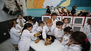 Tüm evren bir yarım kürede: Karşıyaka Evrensel Çocuk Merkezi Planetaryumu 