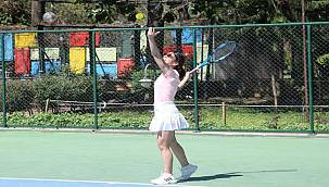 Turgut Ayker Senyör Tenis Turnuvası başladı 