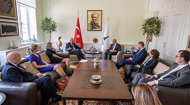 ​İngiltere Büyükelçisi'nden İzmir Büyükşehir Belediyesi'ne ziyaret 