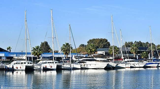 İzmirlilerin gözdesi mavi bayraklı "İzmir Marina"