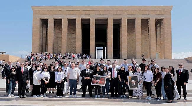 Kemalpaşalı öğrenciler KESİAD'la Anıtkabir'de 