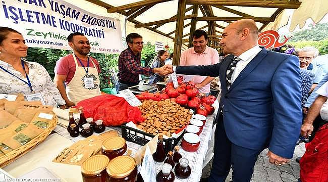 Kıbrıs'ın yerel lezzetleri ve kültürel ürünleri İzmirliler ile buluşuyor 