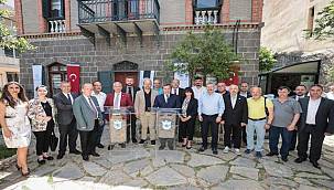 Konak Belediyesi ile Balkan ve Ada Türkleri Dernekleri arasında İşbirliği Protokolü imzalandı