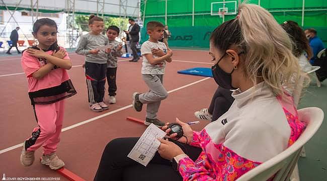 Sportif yetenek ölçümleri için mobil hizmet 