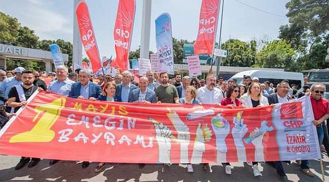 Tunç Soyer 1 Mayıs'ı emekçilerle meydanda kutladı: "Ya hep beraber ya hiçbirimiz" 