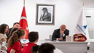 "Yazdığınız kitap sizin kainatta bıraktığınız izdir" 