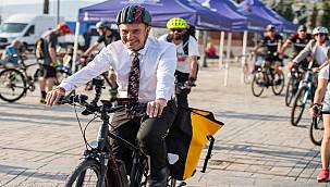 Başkan Soyer'den bisikletli ulaşım çağrısı 