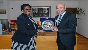 Başkan Soyer Güney Afrika Büyükelçisi'ni ağırladı 