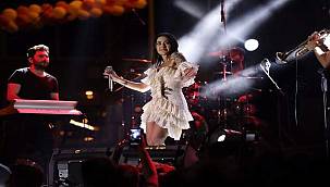 Bergama Melek Mosso ile coştu 