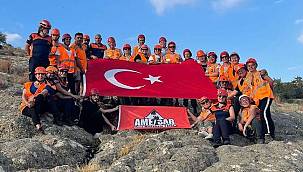 Foça Mahalle Afet Gönüllüsü oldular