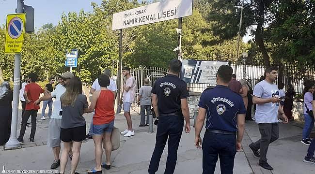 İzmir Büyükşehir Belediyesi'nden öğrencilere YKS desteği 