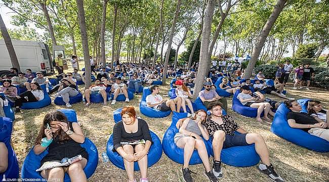 İzmir'in beş ilçesinde sekiz gençlik kampı açılıyor 