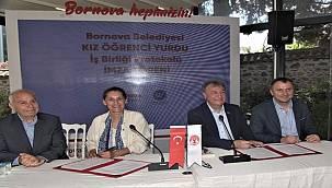 İZSİAD'dan öğrencilere bir destek daha 