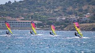 Rüzgar Sörfü şampiyonası heyecanı Foça'da başlıyor! 