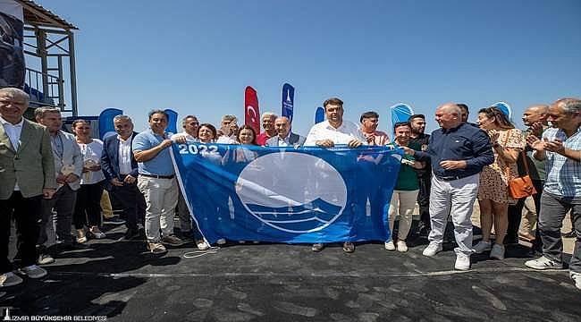 Akarca plajı mavi bayrağını geri aldı 