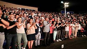 Aliağa Sanat Günleri'nde Yıldızlar Geçidi 