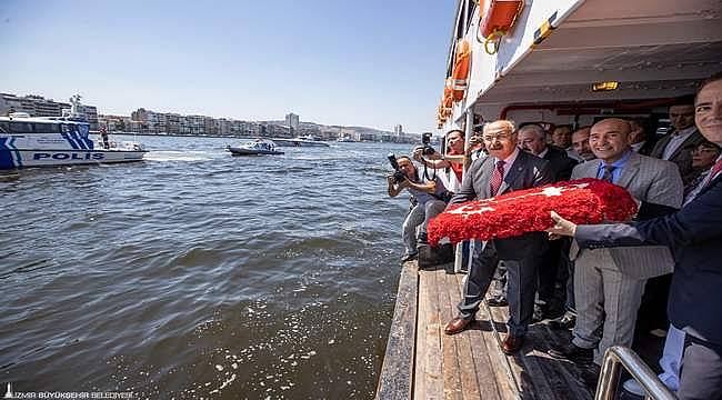 Başkan Soyer Kabotaj Bayramı törenine katıldı 