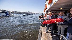 Başkan Soyer Kabotaj Bayramı törenine katıldı 