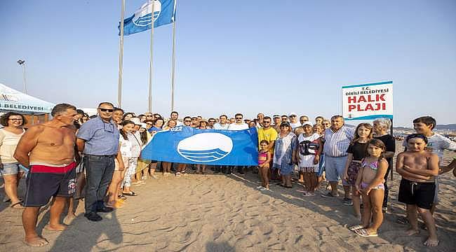 Dikili plajlarına 2 Mavi Bayrak daha eklendi 