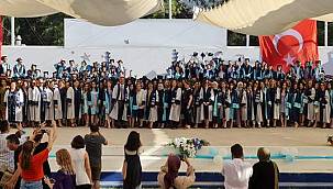 Egeli hemşireler kep attı 