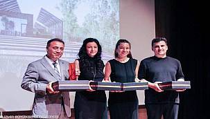 İzmir Büyükşehir Belediyesi'nin örnek projelerine 5 ödül birden 