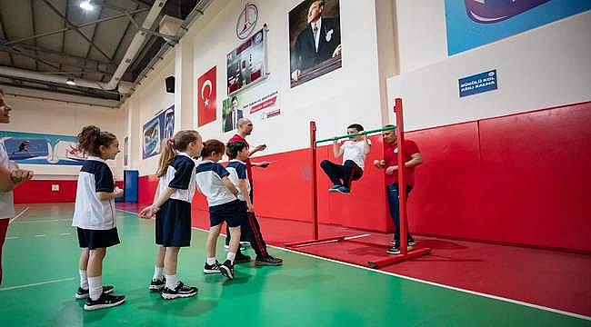 Karşıyaka'da Bini Aşkın Gencin Sportif Yeteneği Test Edildi 