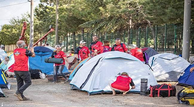 Afyon Yeşilçiftlik'te çadırlar kuruldu 