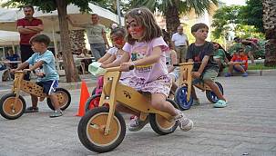 Bostanlı'da Yaşam Sokağa Taştı 