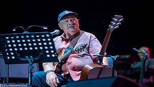 Bülent Ortaçgil'den Kültürpark'ta 50. yıl konseri 