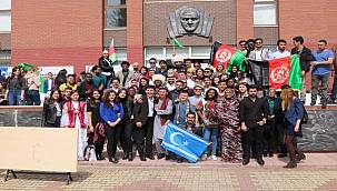 Doç. Dr. Akgün, "Türkçe Türkiye'de; Türkiye'de ise Ege Üniversitesi'nde öğrenilir"  