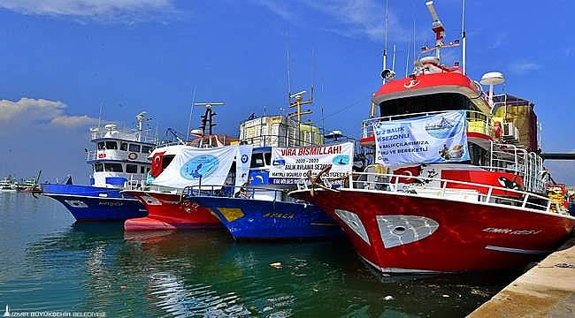 İzmir Büyükşehir Belediyesi balıkçılara desteğini sürdürecek  