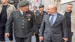 Başkan Soyer Ege Ordu Komutanı Kemal Yeni'yi konuk etti 